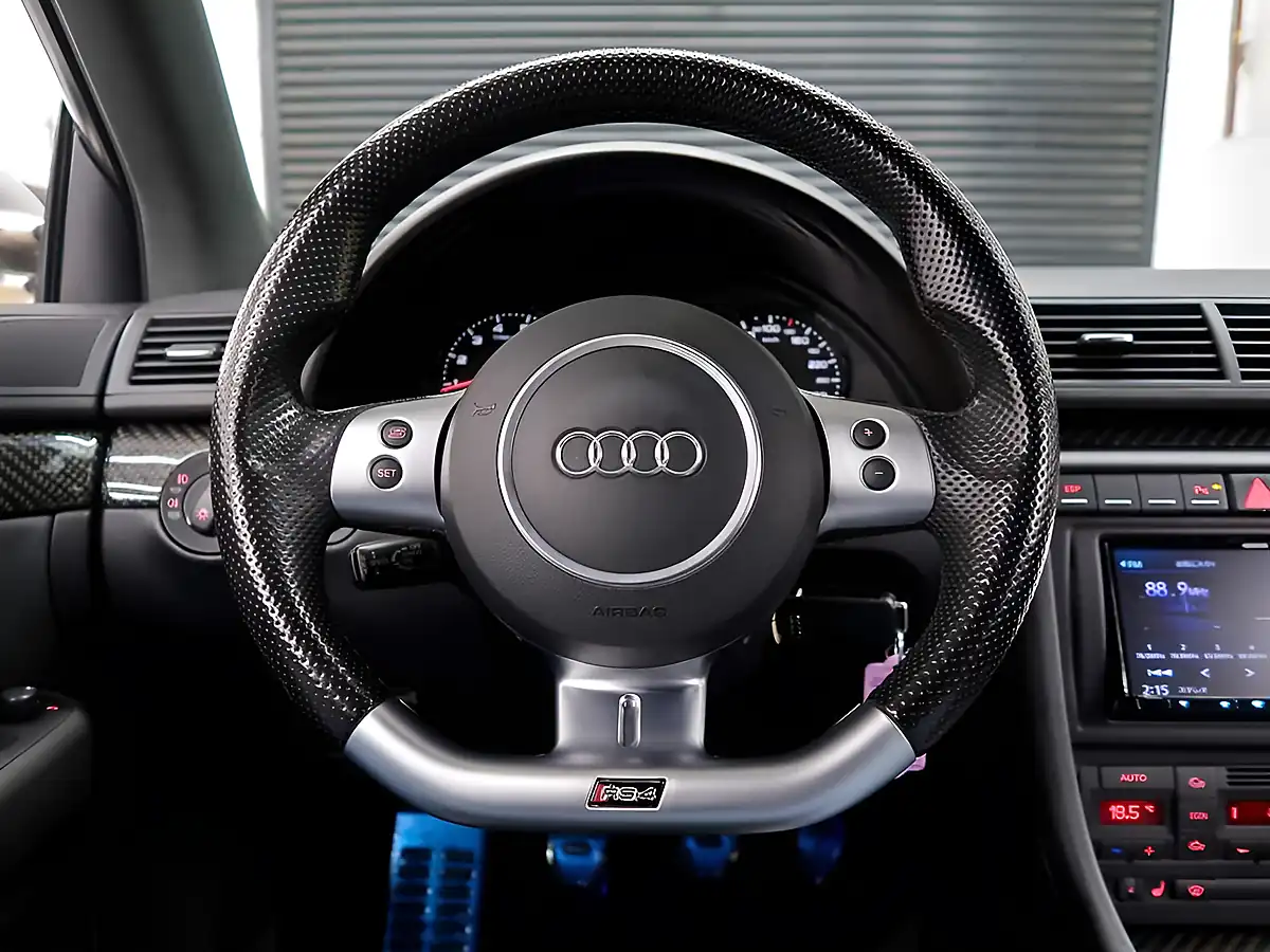 Used 2006 Audi RS4 Avant Imola Yellow - Interior and Exterior details 10