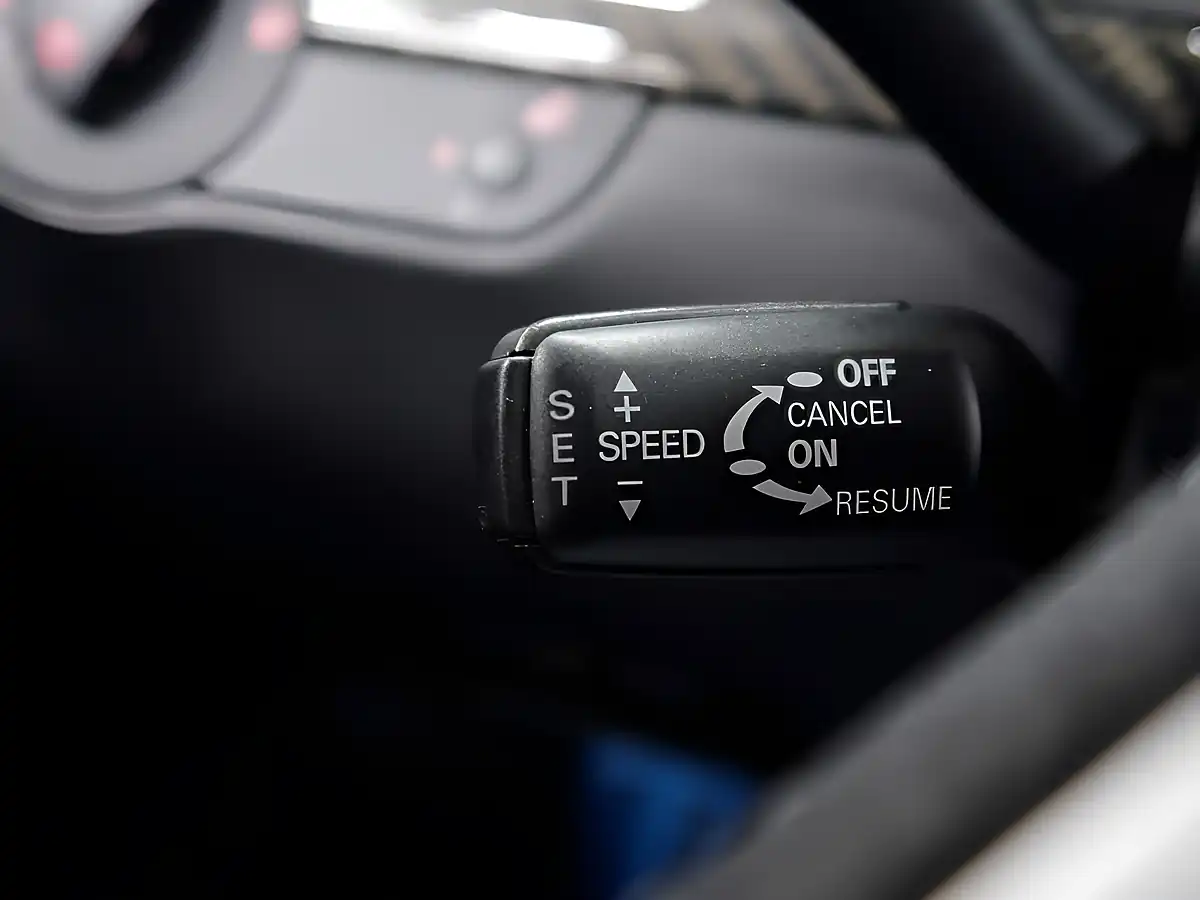Used 2006 Audi RS4 Avant Imola Yellow - Interior and Exterior details 12