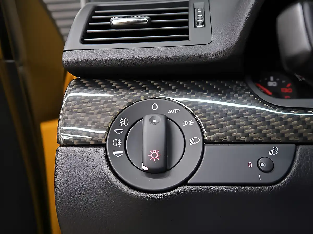 Used 2006 Audi RS4 Avant Imola Yellow - Interior and Exterior details 14