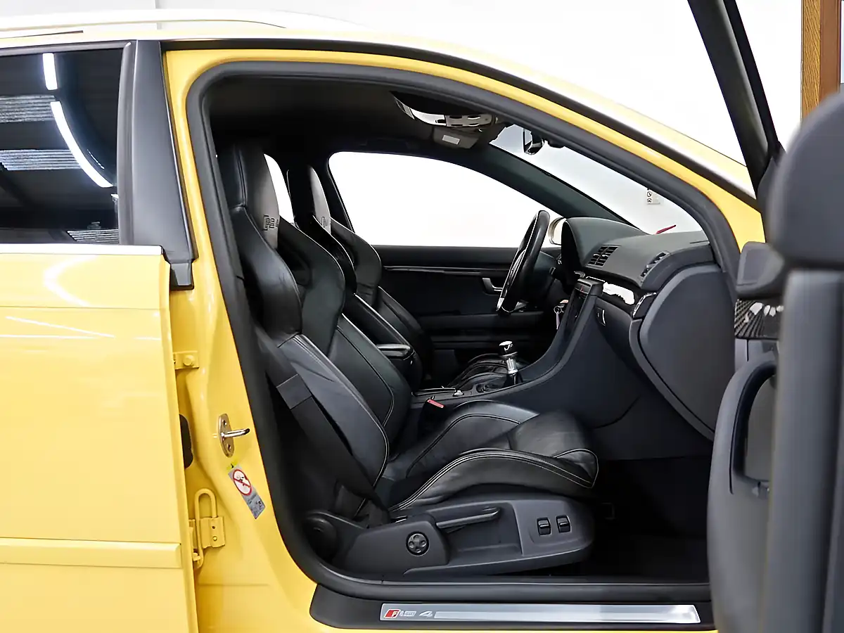 Used 2006 Audi RS4 Avant Imola Yellow - Interior and Exterior details 3