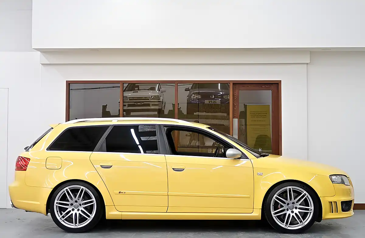 Used 2006 Audi RS4 Avant Imola Yellow - Interior and Exterior details 6