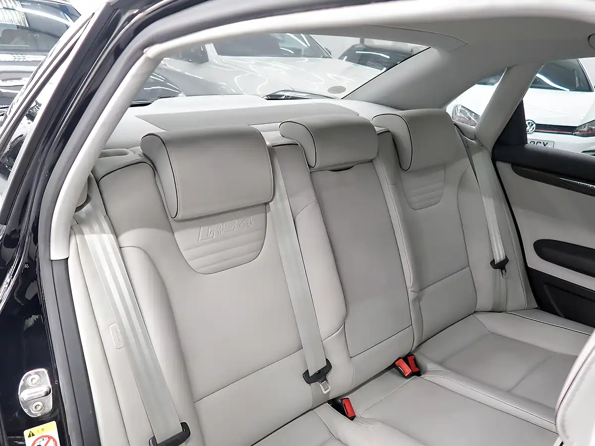 Used 2006 Audi RS4 Saloon Black - Interior and Exterior details 20