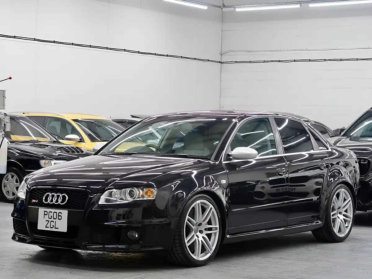Used 2006 Audi RS4 Saloon Black - Interior and Exterior details 6
