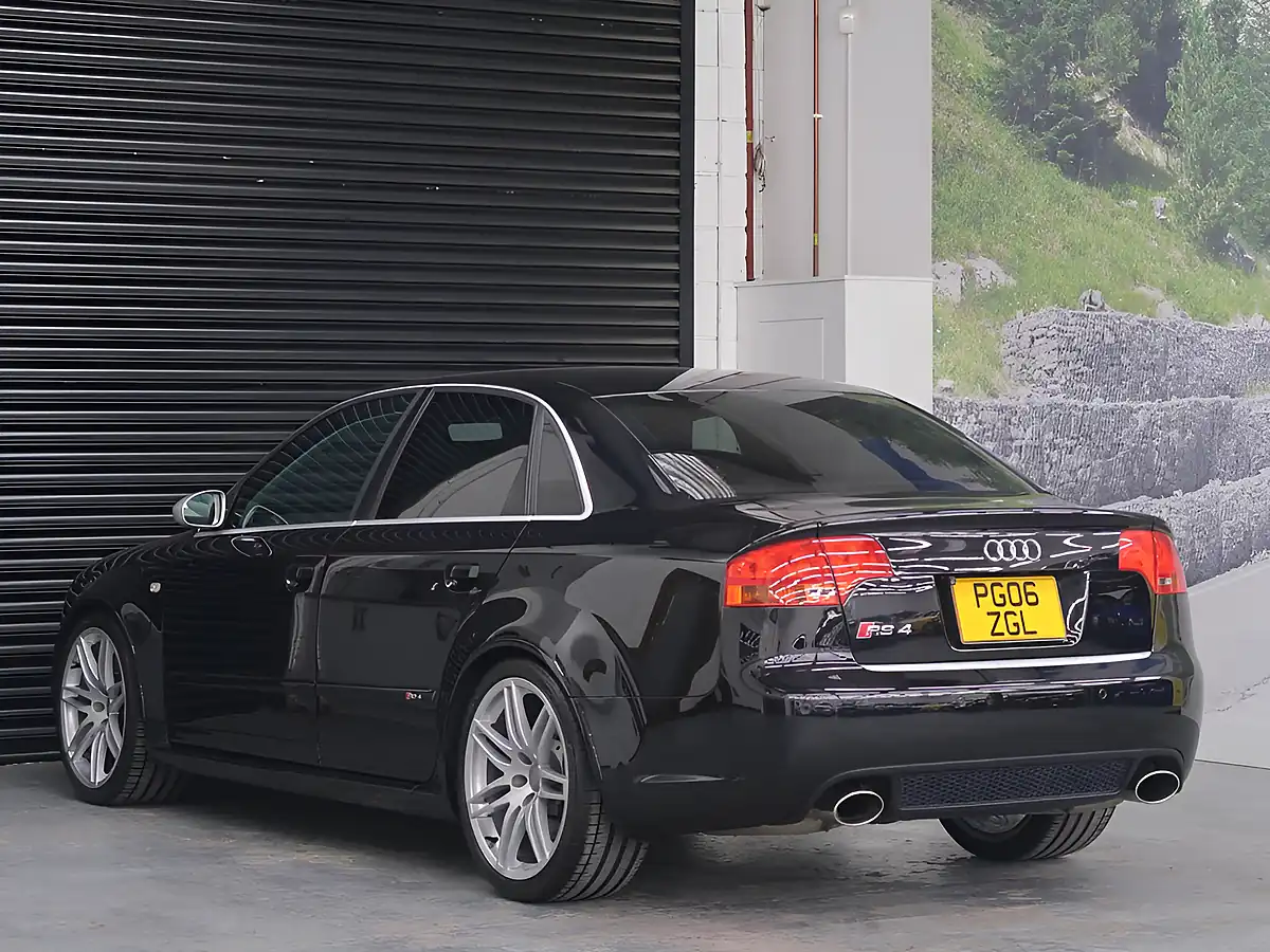 Used 2006 Audi RS4 Saloon Black - Interior and Exterior details 7