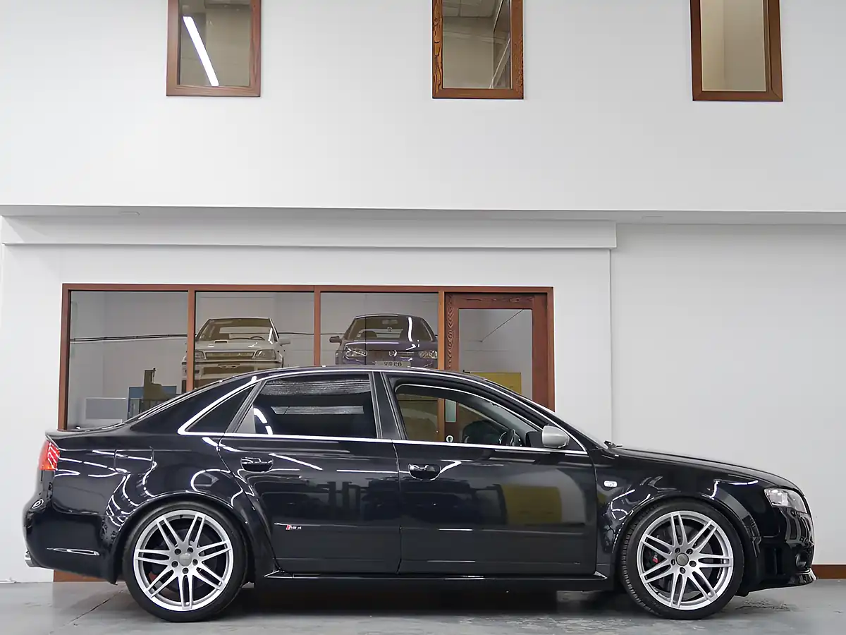Used 2006 Audi RS4 Saloon Black - Interior and Exterior details 9