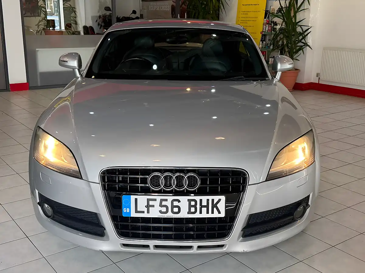 Used 2006 Audi Tt Coupe Silver - Interior and Exterior details 3