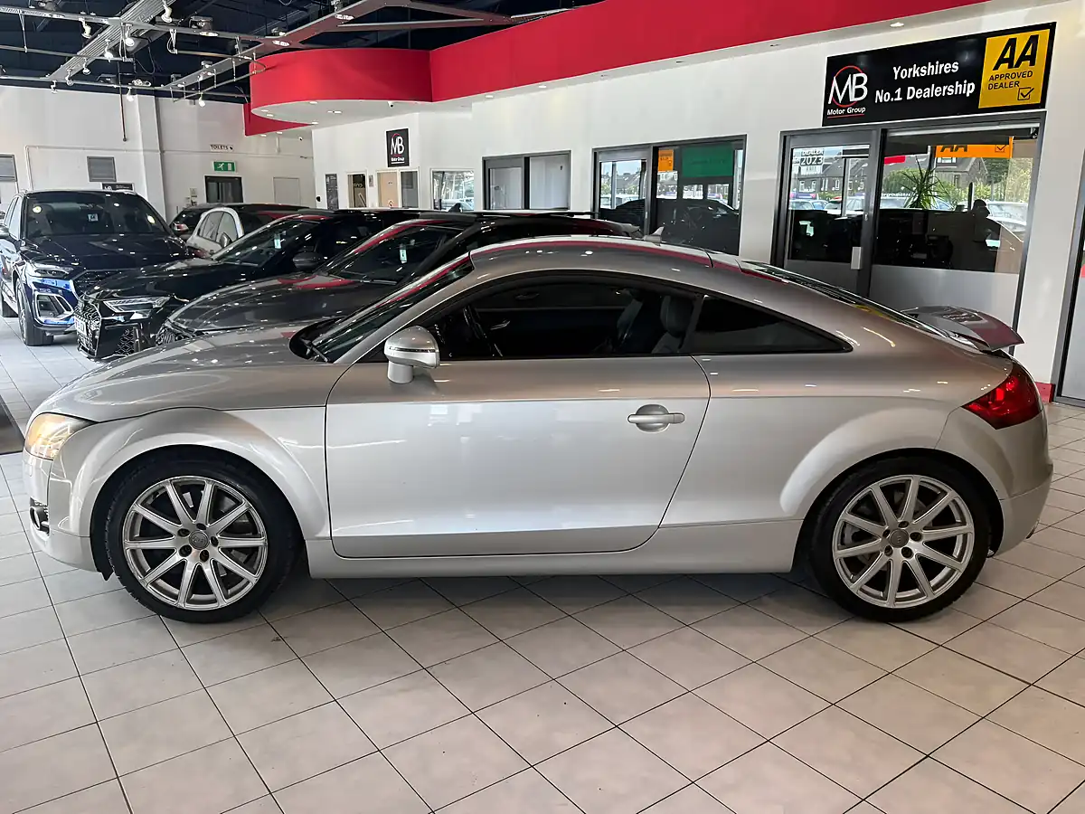 Used 2006 Audi Tt Coupe Silver - Interior and Exterior details 5