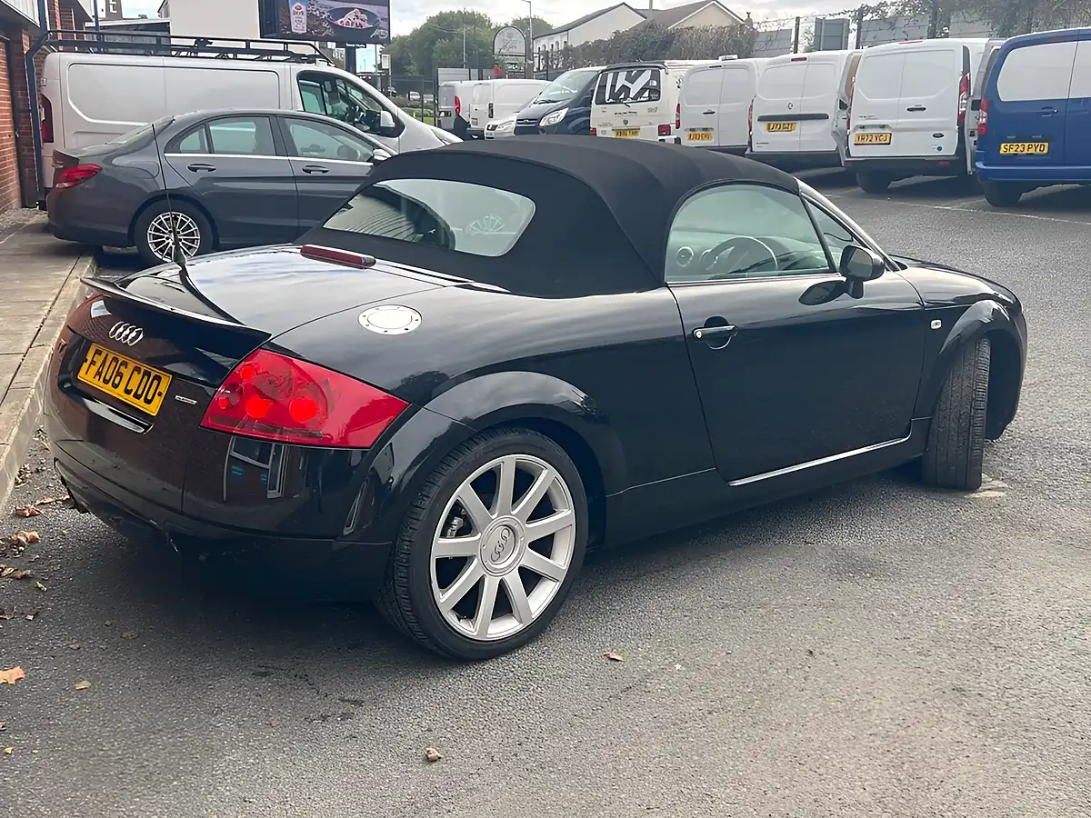 Used 2006 Audi Tt Roadster Black - Interior and Exterior details 13