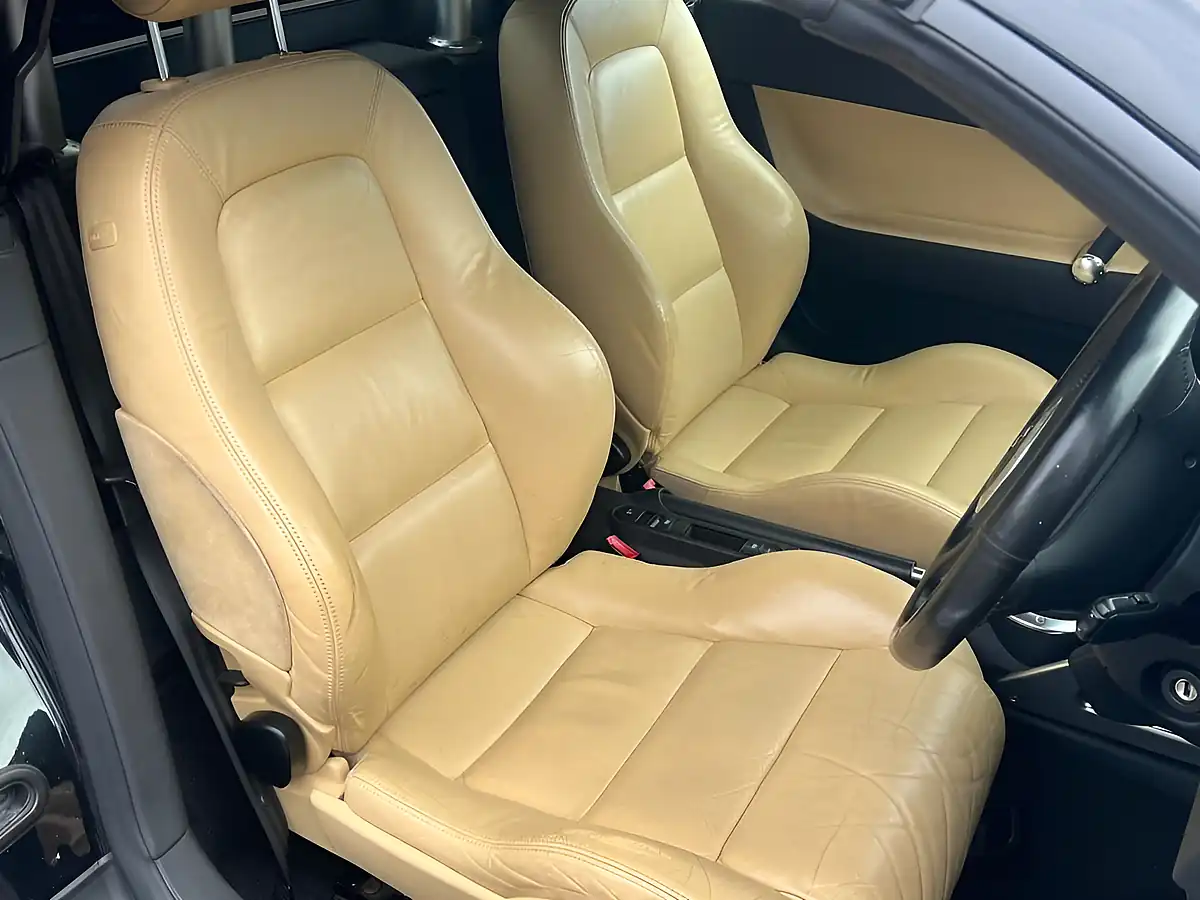 Used 2006 Audi Tt Roadster Black - Interior and Exterior details 15