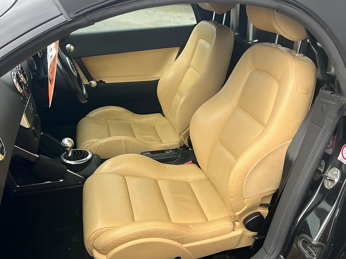 Used 2006 Audi Tt Roadster Black - Interior and Exterior details 16