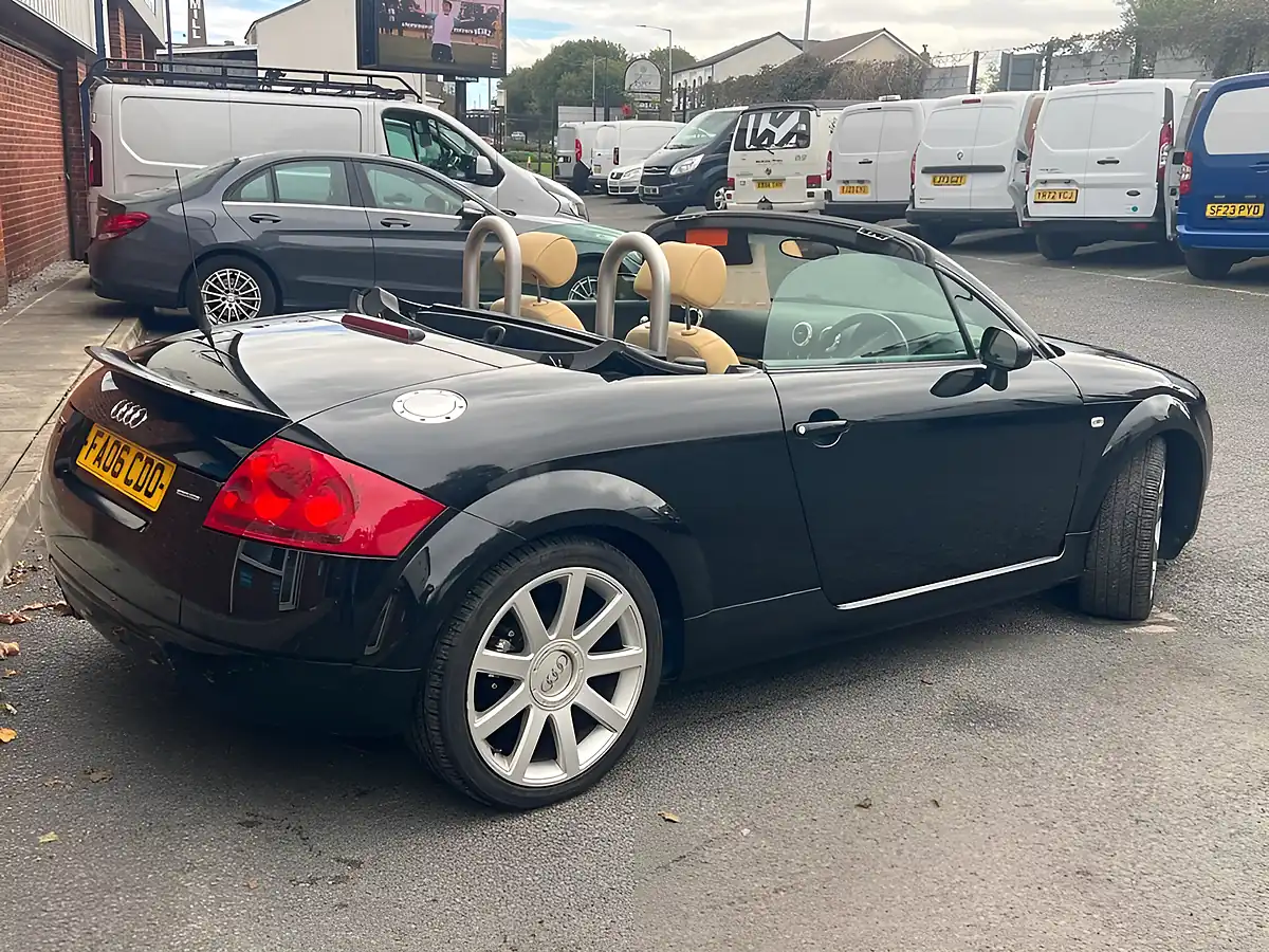 Used 2006 Audi Tt Roadster Black - Interior and Exterior details 3