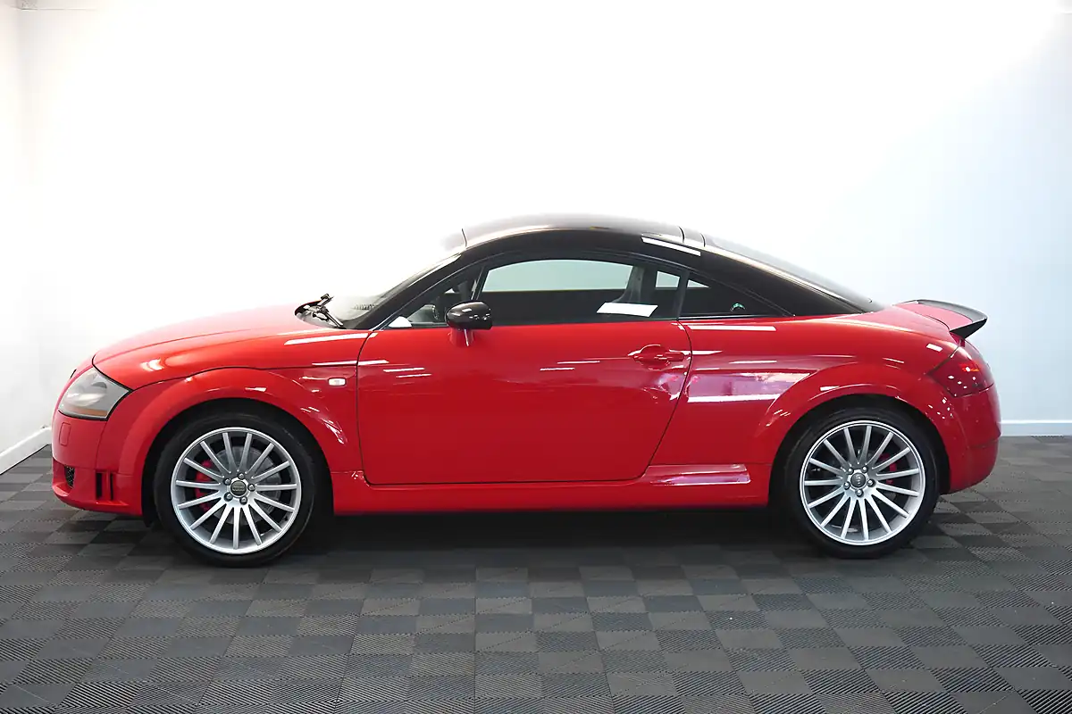 Used 2006 Audi Tt Sport Red - Interior and Exterior details 12
