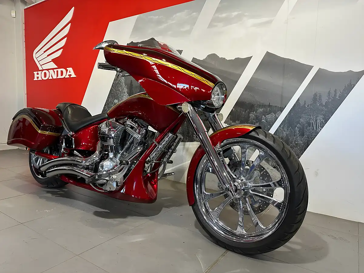 Used 2006 Big Dog Bulldog Custom Red - Interior and Exterior details 13