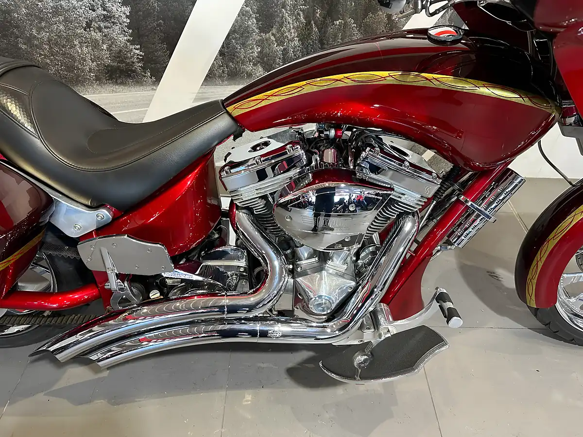 Used 2006 Big Dog Bulldog Custom Red - Interior and Exterior details 4