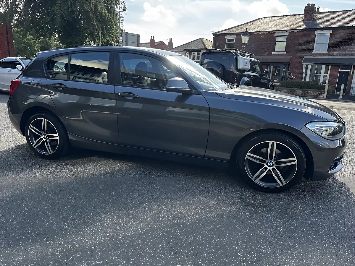Used 2006 BMW 1 Series Sport Grey - Interior and Exterior details 10