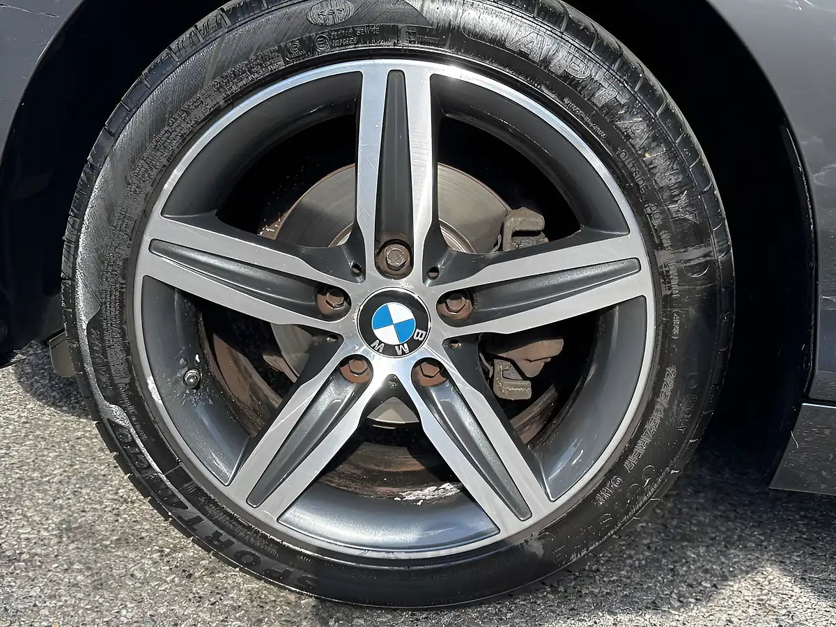 Used 2006 BMW 1 Series Sport Grey - Interior and Exterior details 13