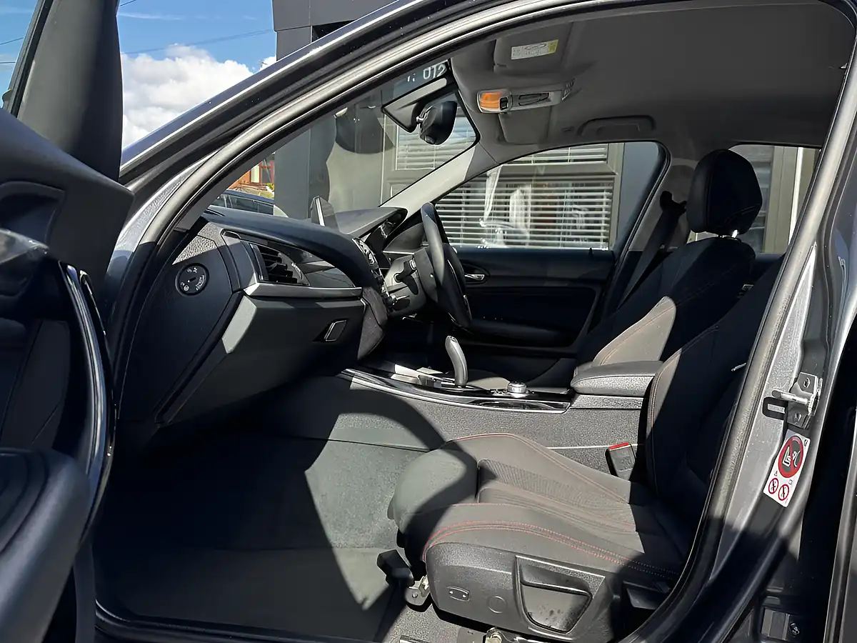 Used 2006 BMW 1 Series Sport Grey - Interior and Exterior details 19