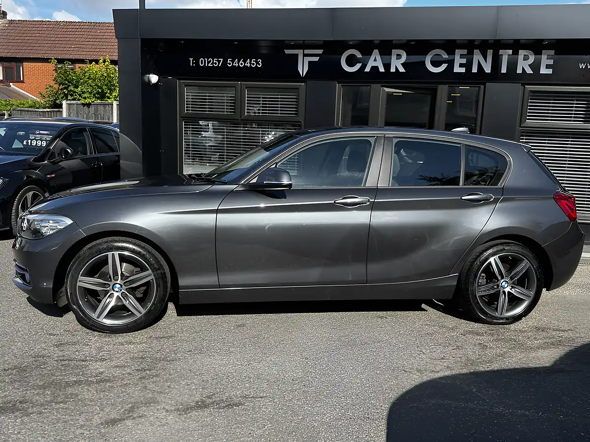 Used 2006 BMW 1 Series Sport Grey - Interior and Exterior details 3