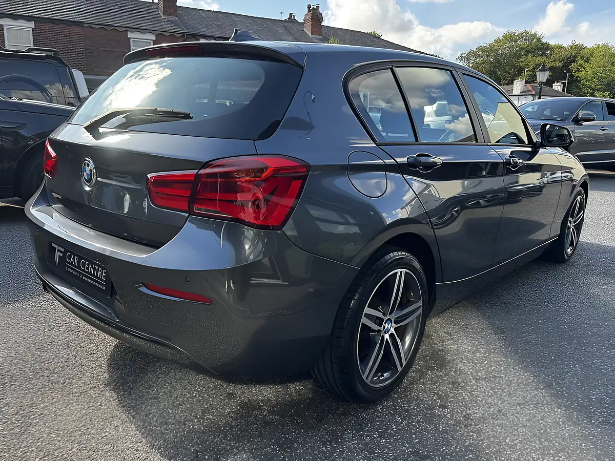 Used 2006 BMW 1 Series Sport Grey - Interior and Exterior details 9
