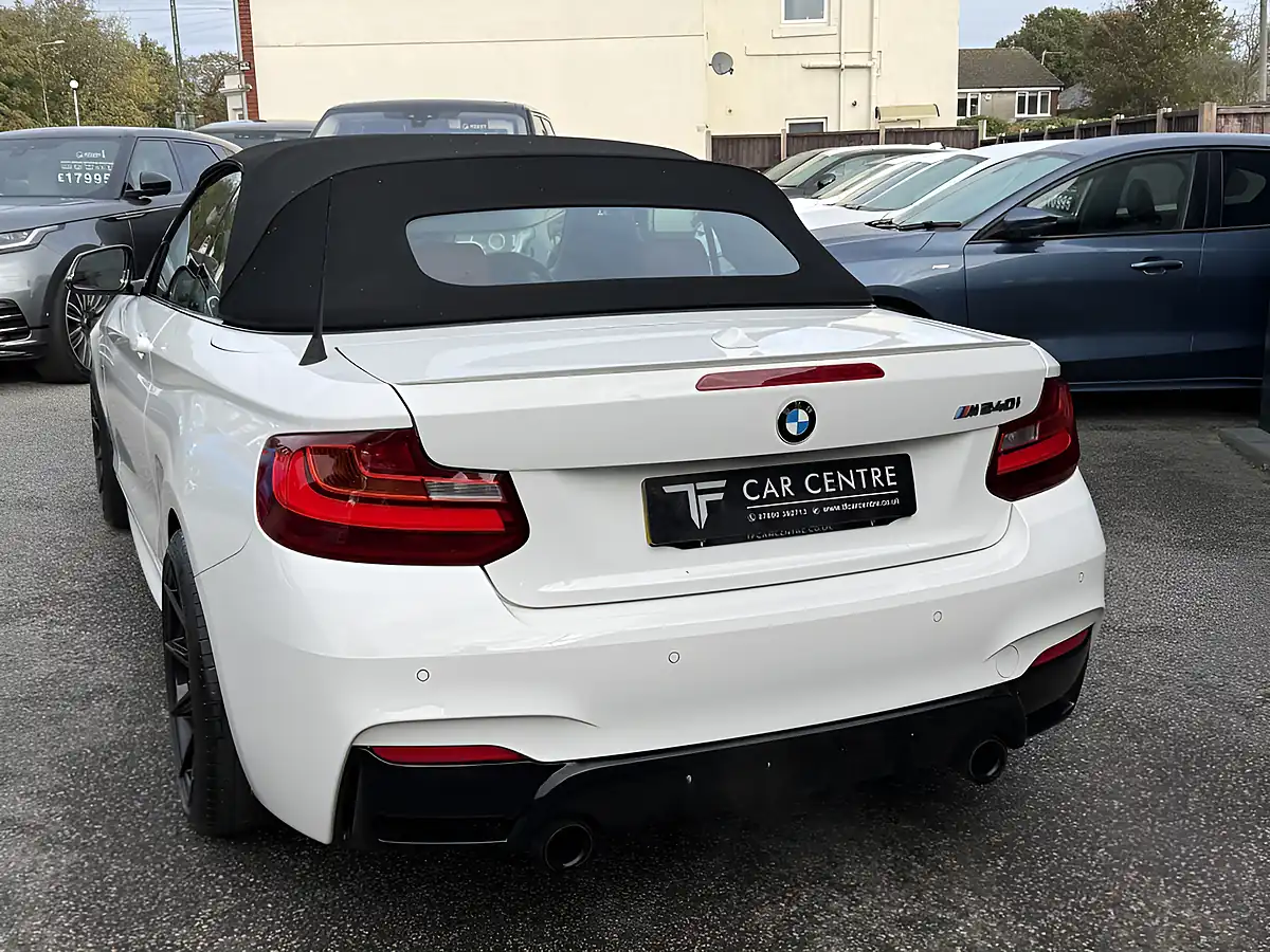 Used 2006 BMW 2 Series Convertible White - Interior and Exterior details 11