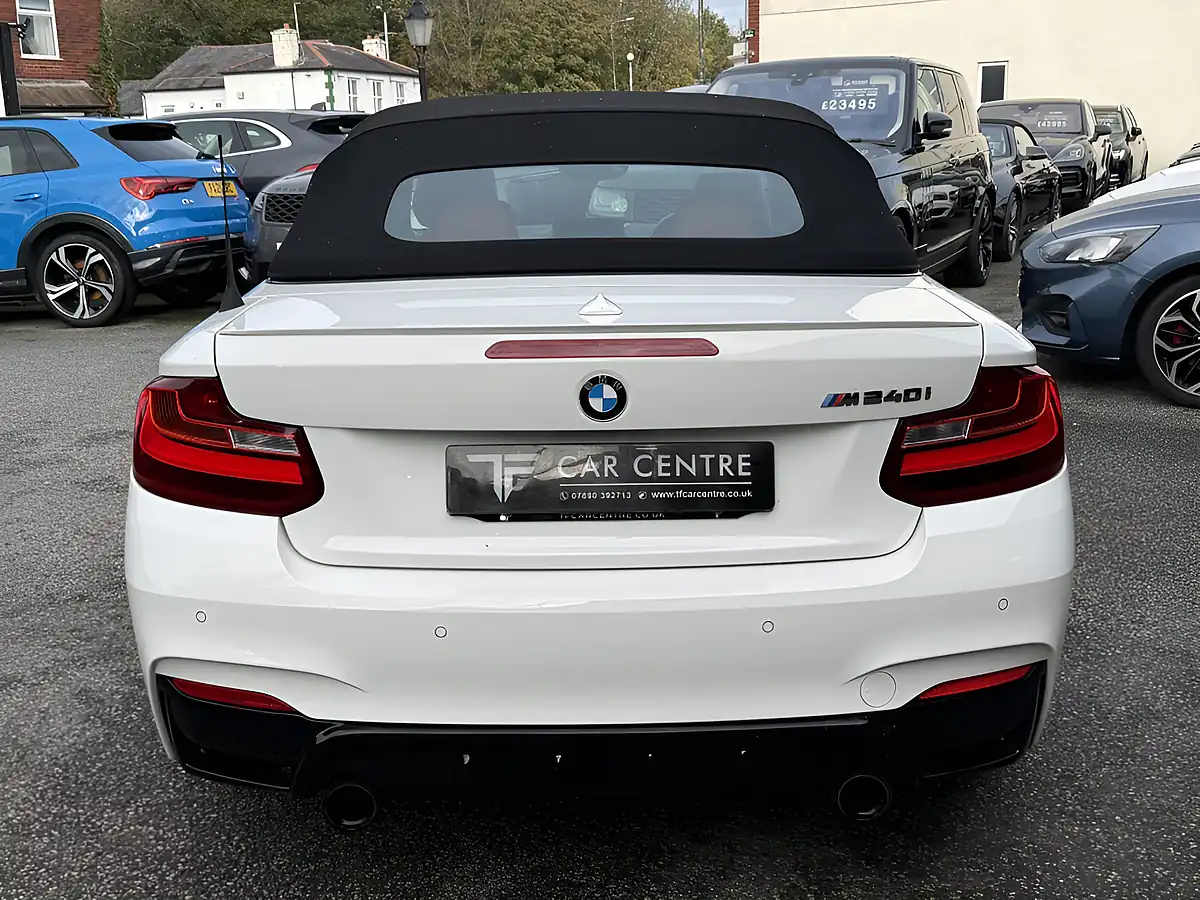 Used 2006 BMW 2 Series Convertible White - Interior and Exterior details 12