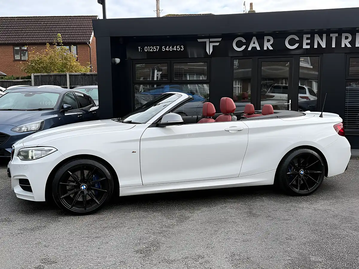 Used 2006 BMW 2 Series Convertible White - Interior and Exterior details 3