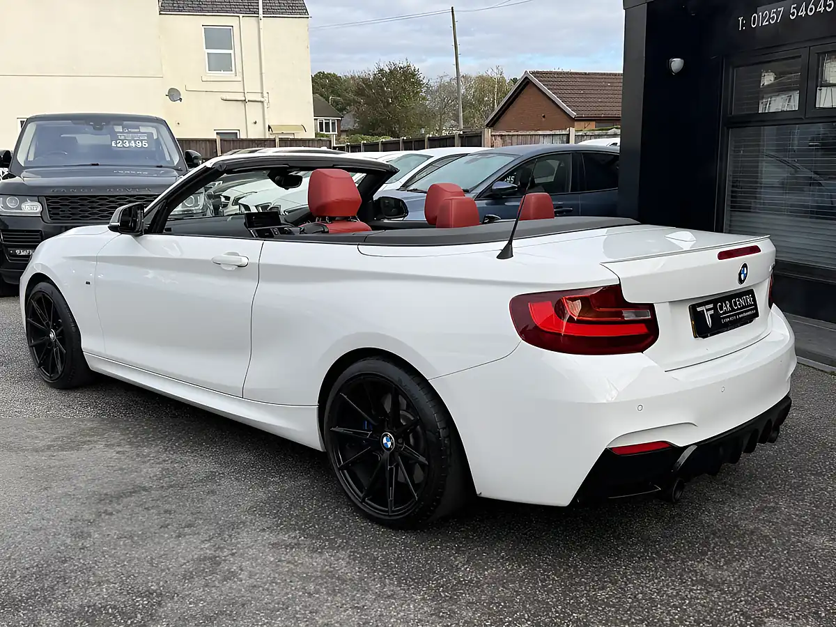 Used 2006 BMW 2 Series Convertible White - Interior and Exterior details 4
