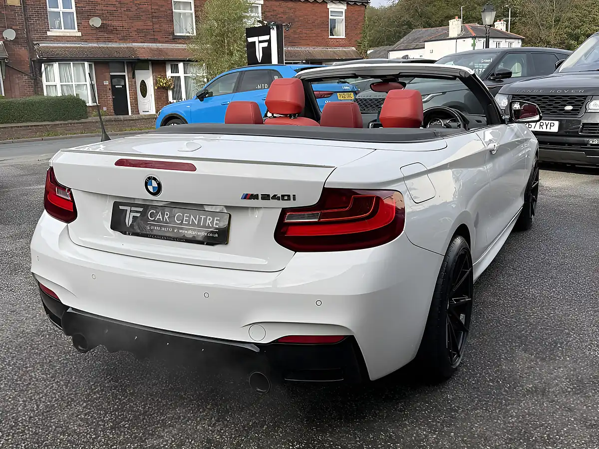 Used 2006 BMW 2 Series Convertible White - Interior and Exterior details 8