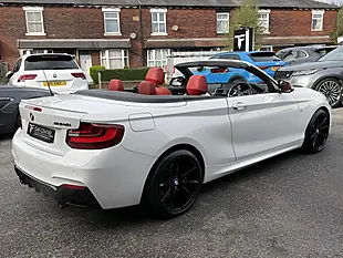 Used 2006 BMW 2 Series Convertible White - Interior and Exterior details 9