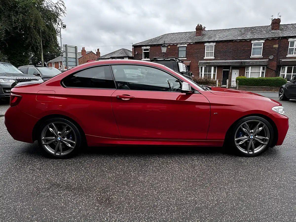 Used 2006 BMW 2 Series M235i Red - Interior and Exterior details 9