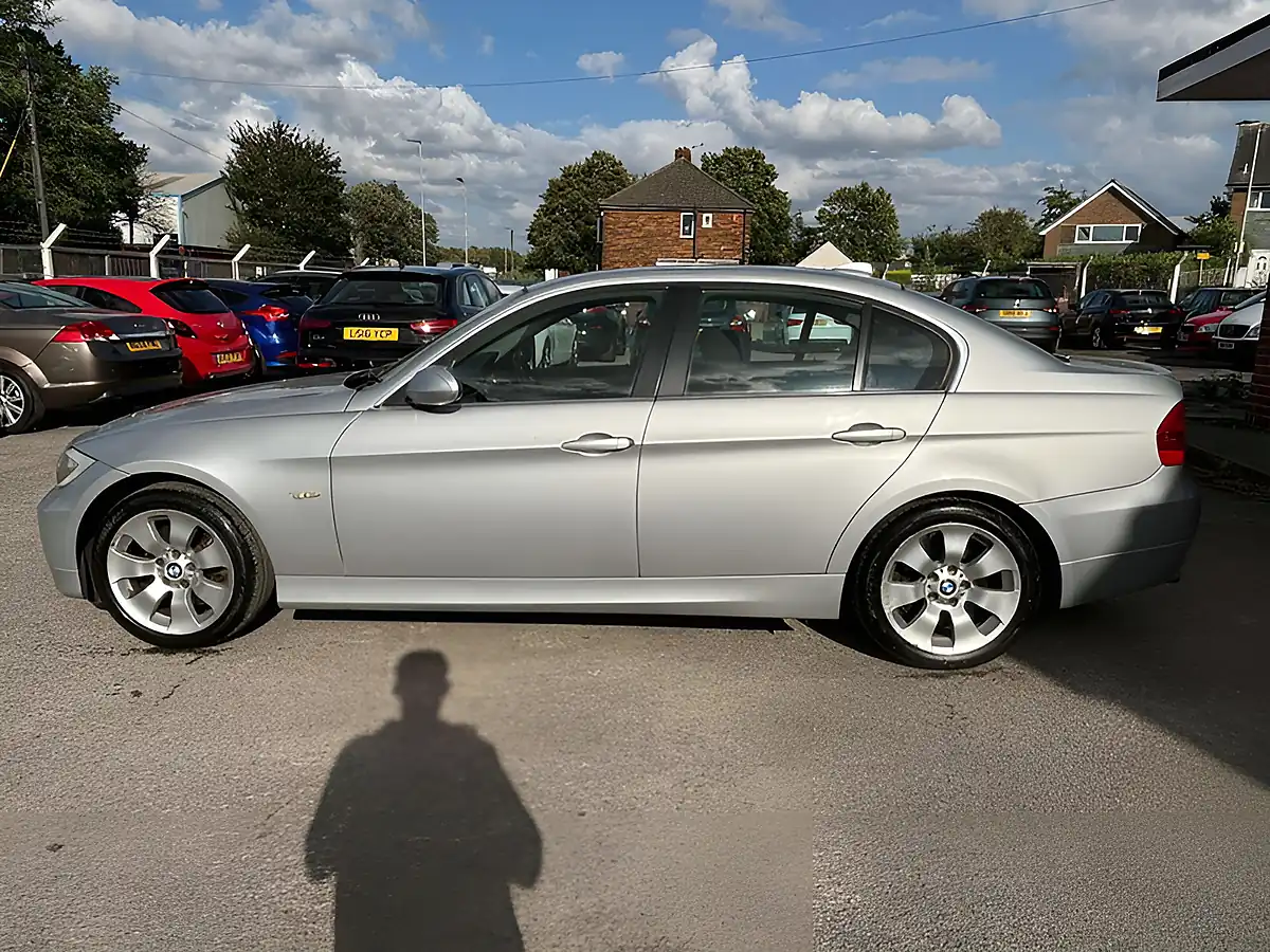 Used 2006 BMW 3 Series Se Silver - Interior and Exterior details 4