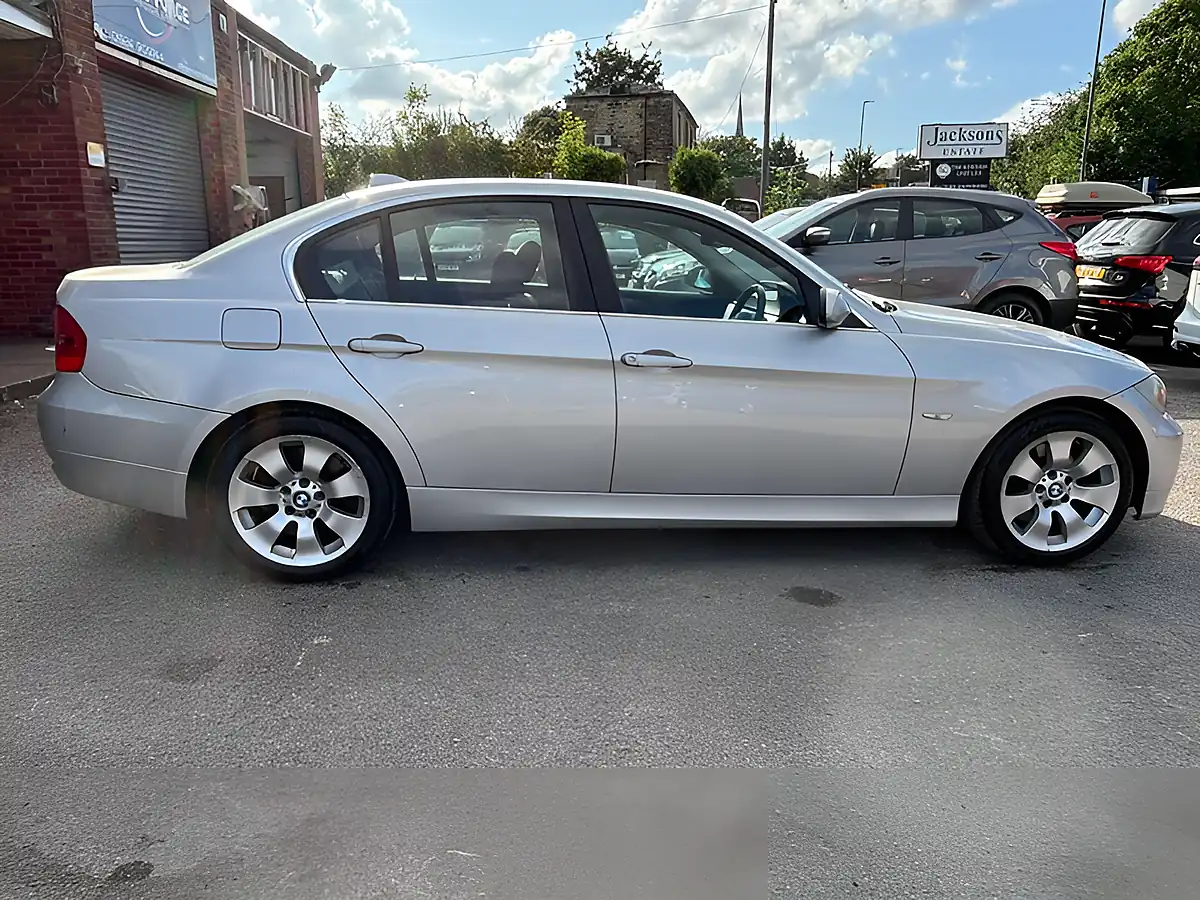 Used 2006 BMW 3 Series Se Silver - Interior and Exterior details 5