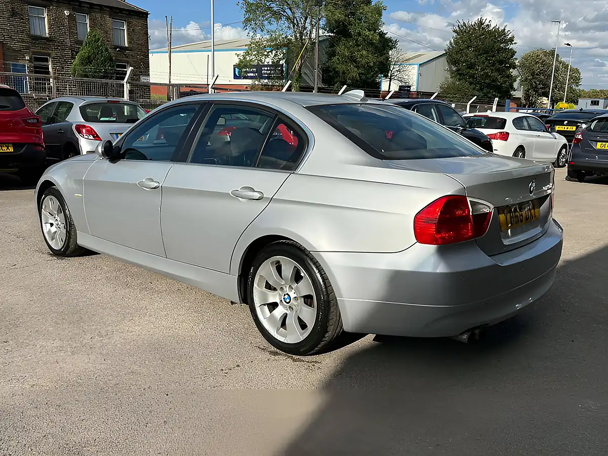 Used 2006 BMW 3 Series Se Silver - Interior and Exterior details 6