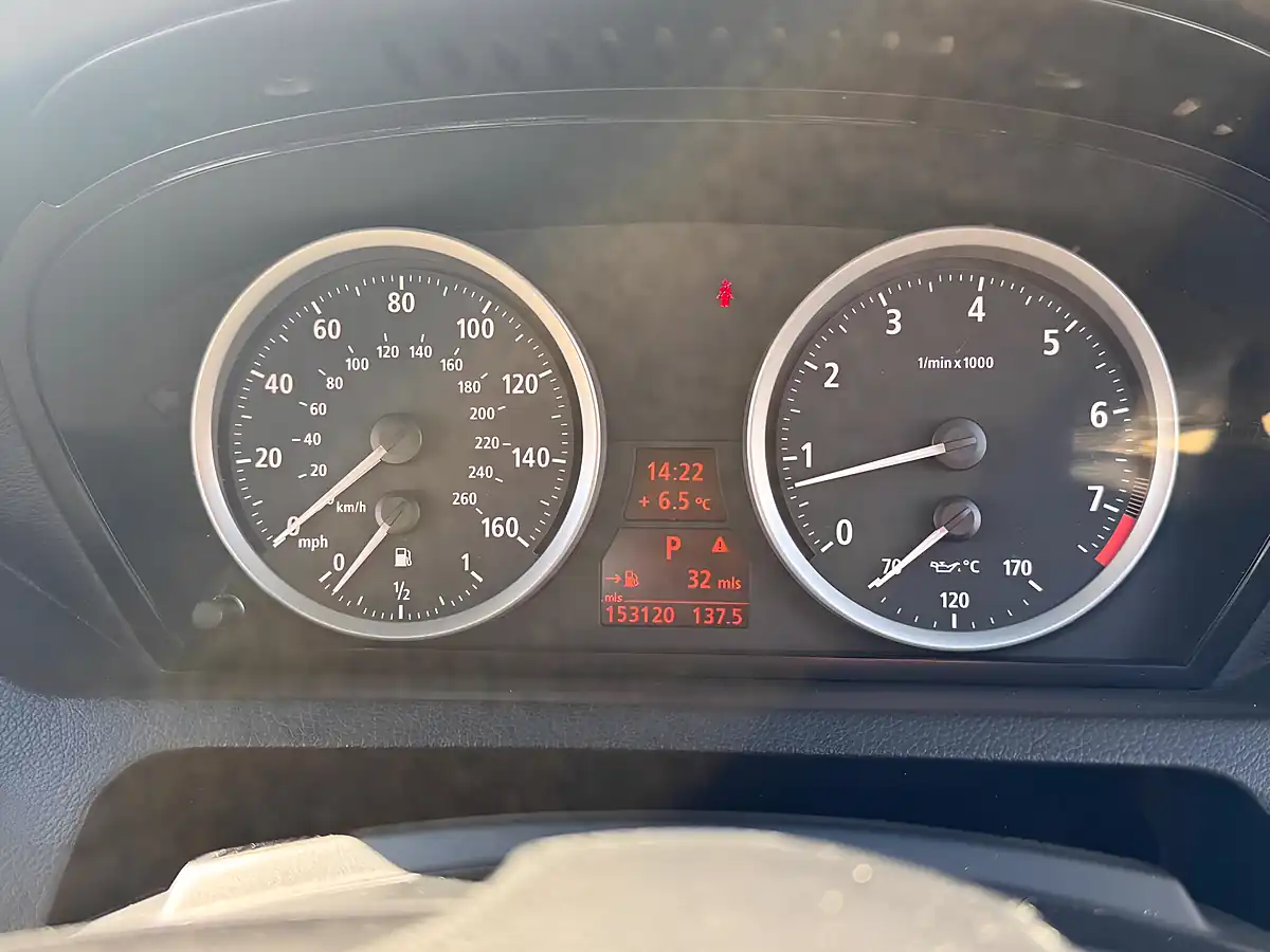 Used 2006 BMW 6 Series Black - Interior and Exterior details 15