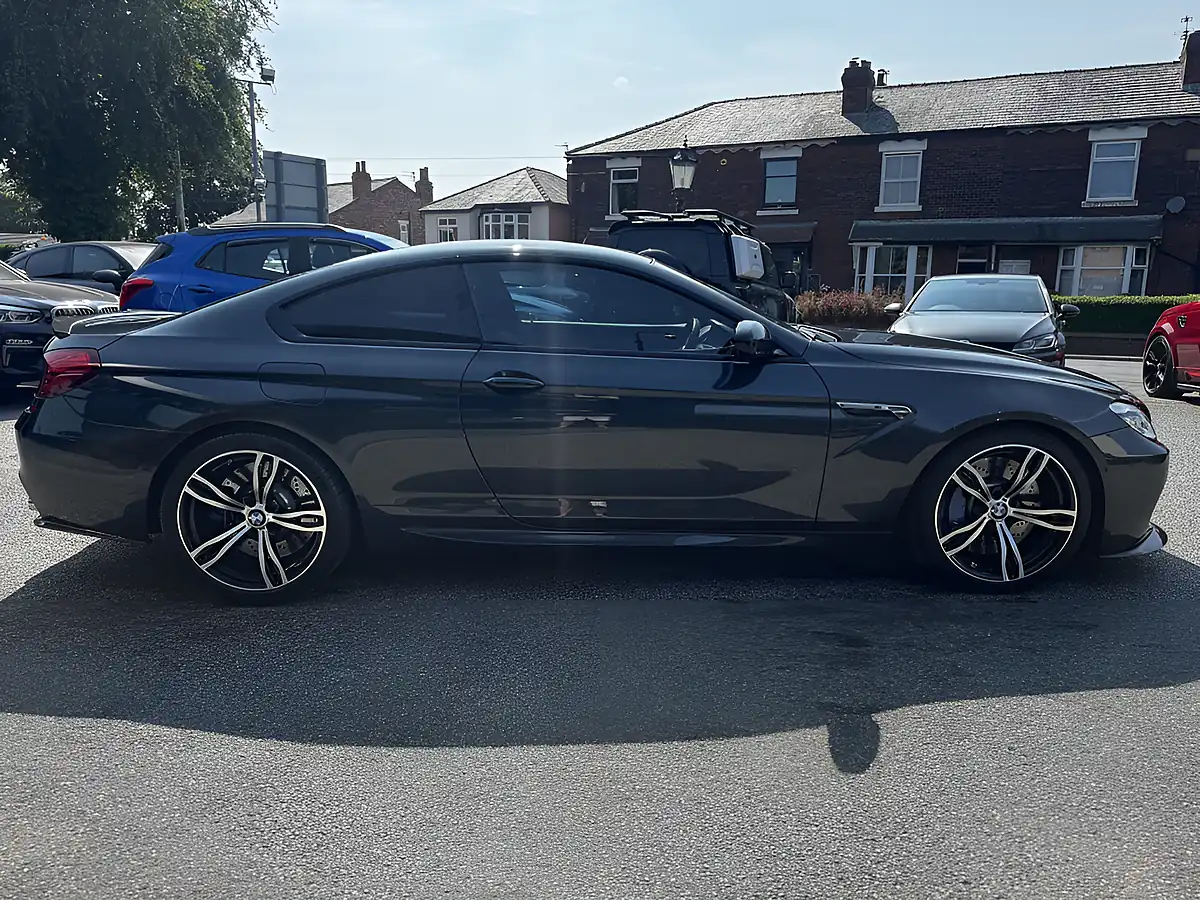 Used 2006 BMW 6 Series M6 Grey - Interior and Exterior details 10