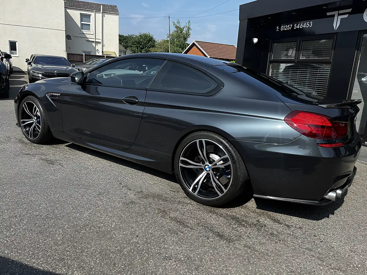 Used 2006 BMW 6 Series M6 Grey - Interior and Exterior details 4