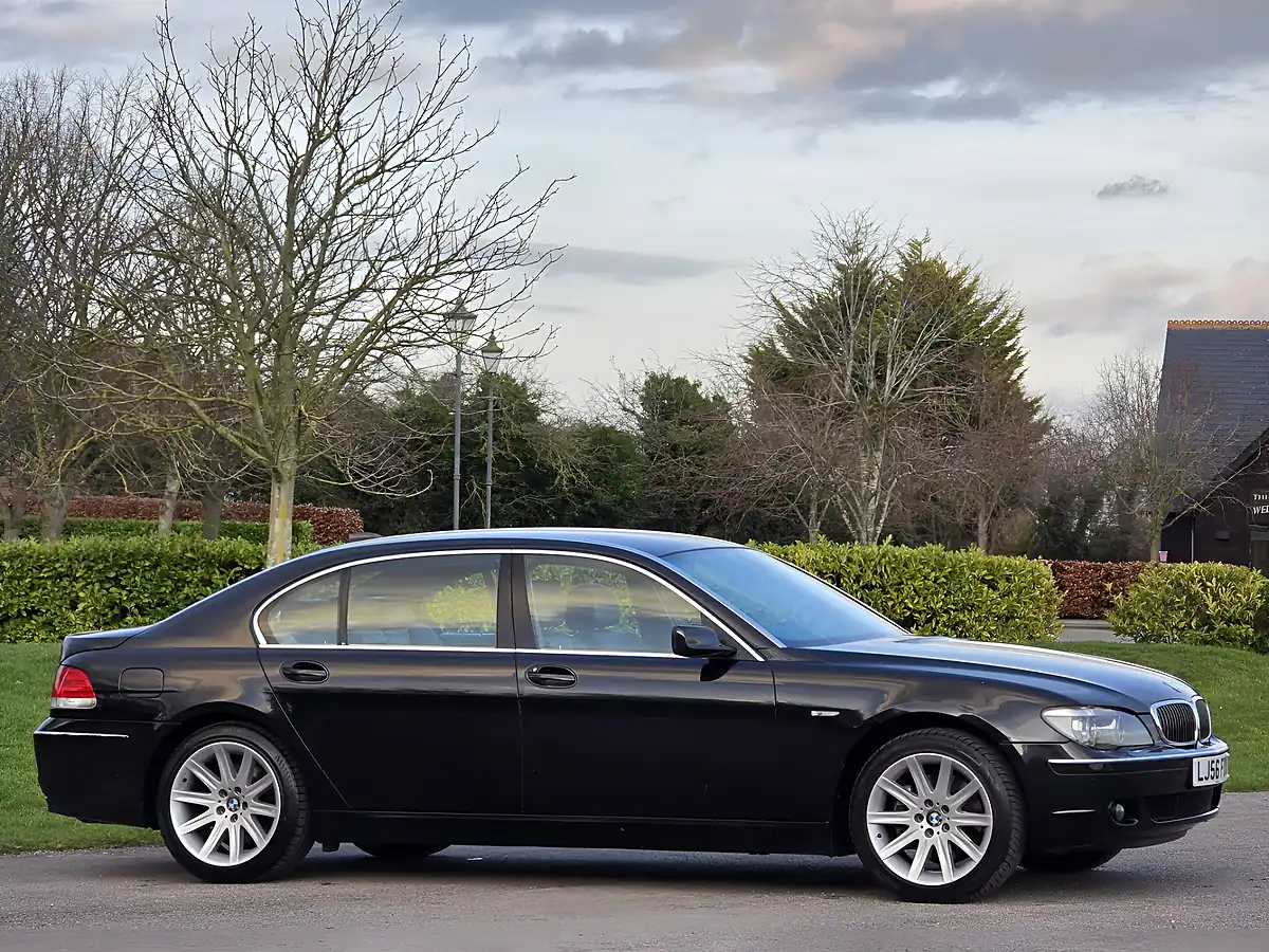 Used 2006 BMW 7 Series Se Black - Interior and Exterior details 16
