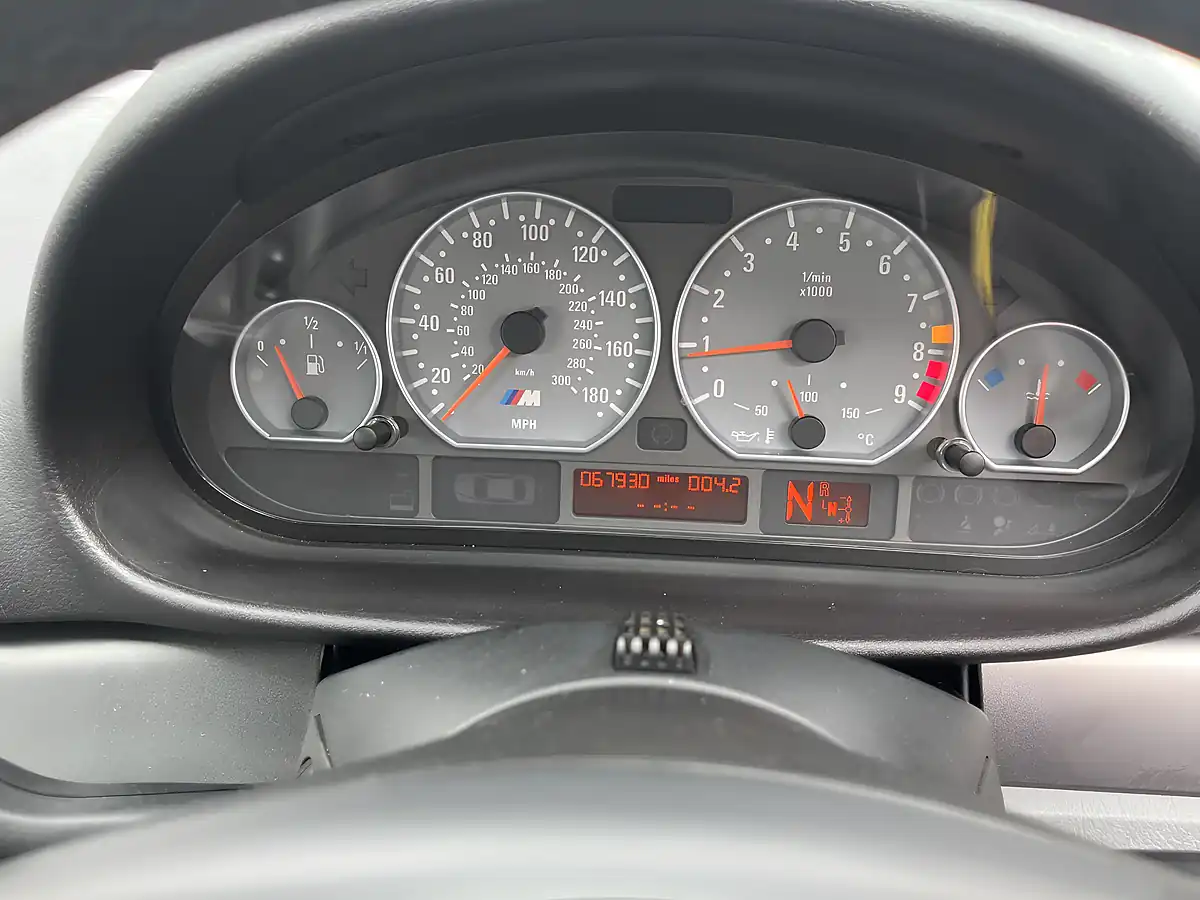 Used 2006 BMW M3 Convertible Silver - Interior and Exterior details 10