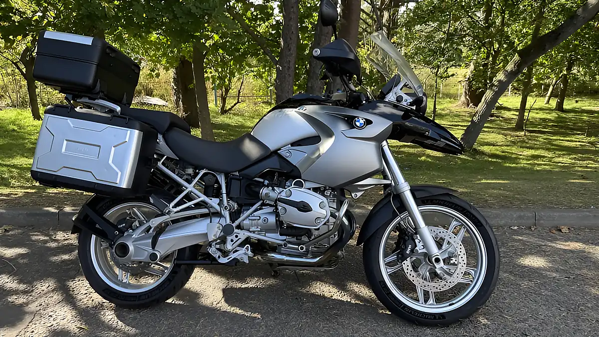 Used 2006 BMW R1200GS Black - Front View