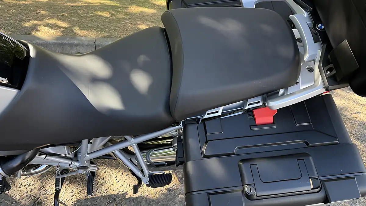 Used 2006 BMW R1200GS Black - Interior and Exterior details 14