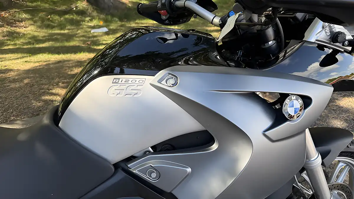 Used 2006 BMW R1200GS Black - Interior and Exterior details 9