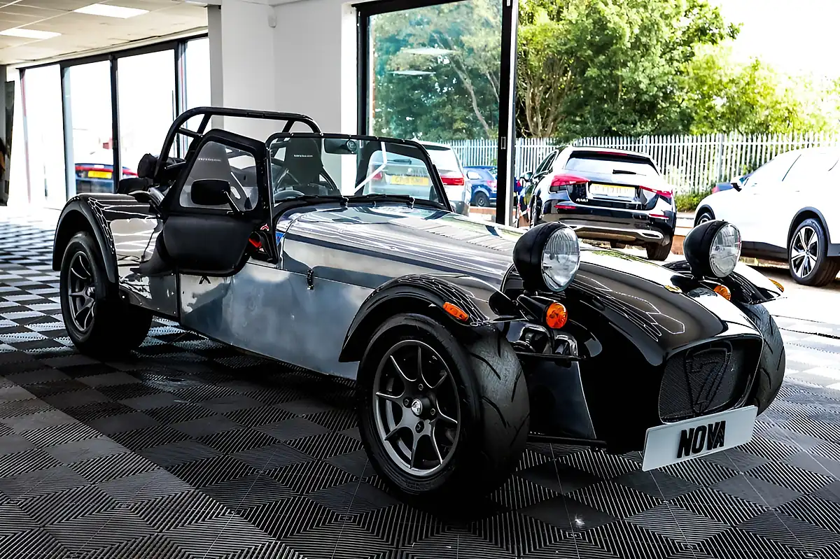 Used 2006 Caterham Seven Black - Interior and Exterior details 9