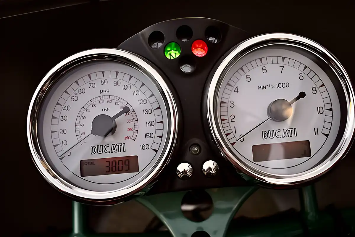 Used 2006 Ducati Sport Classic Paul Smart Limited Edition Silver - Interior and Exterior details 20