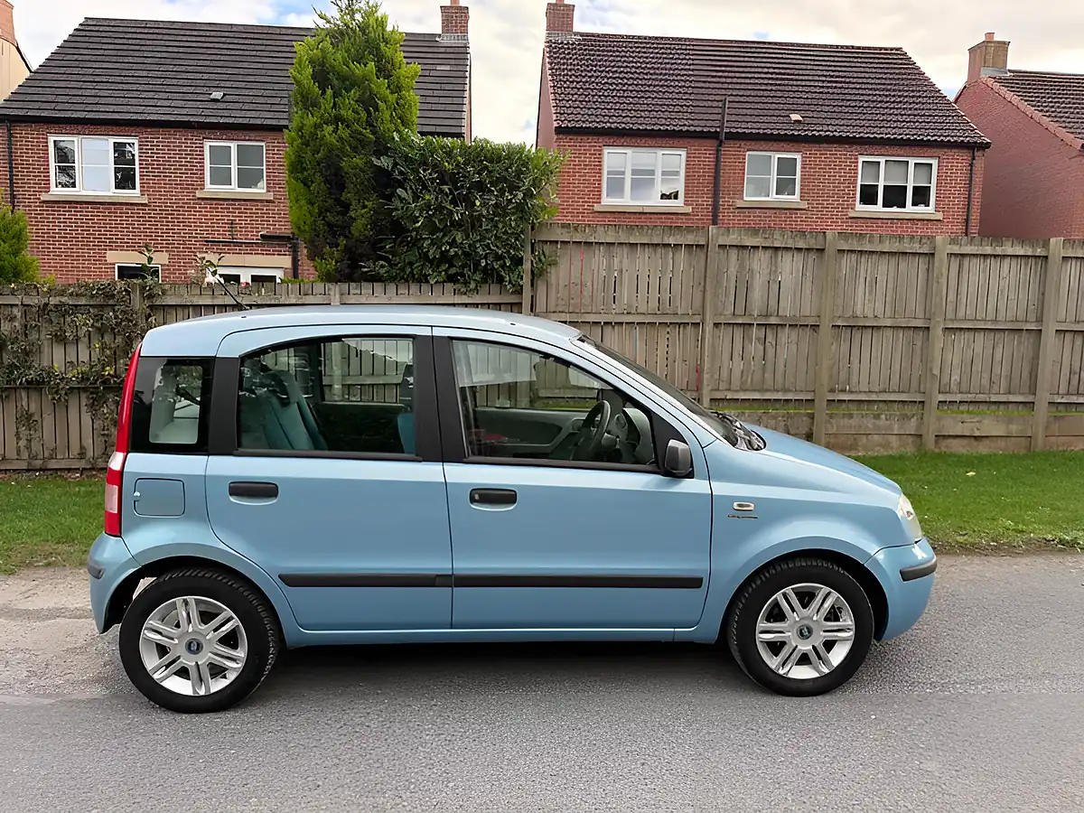 Used 2006 Fiat Panda Eleganza Blue - Interior and Exterior details 2