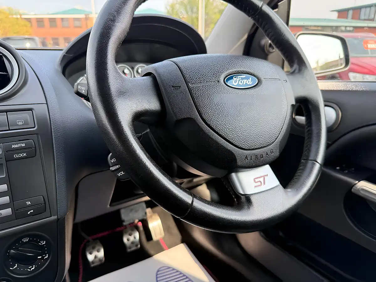 Used 2006 Ford Fiesta ST Blue - Interior and Exterior details 14