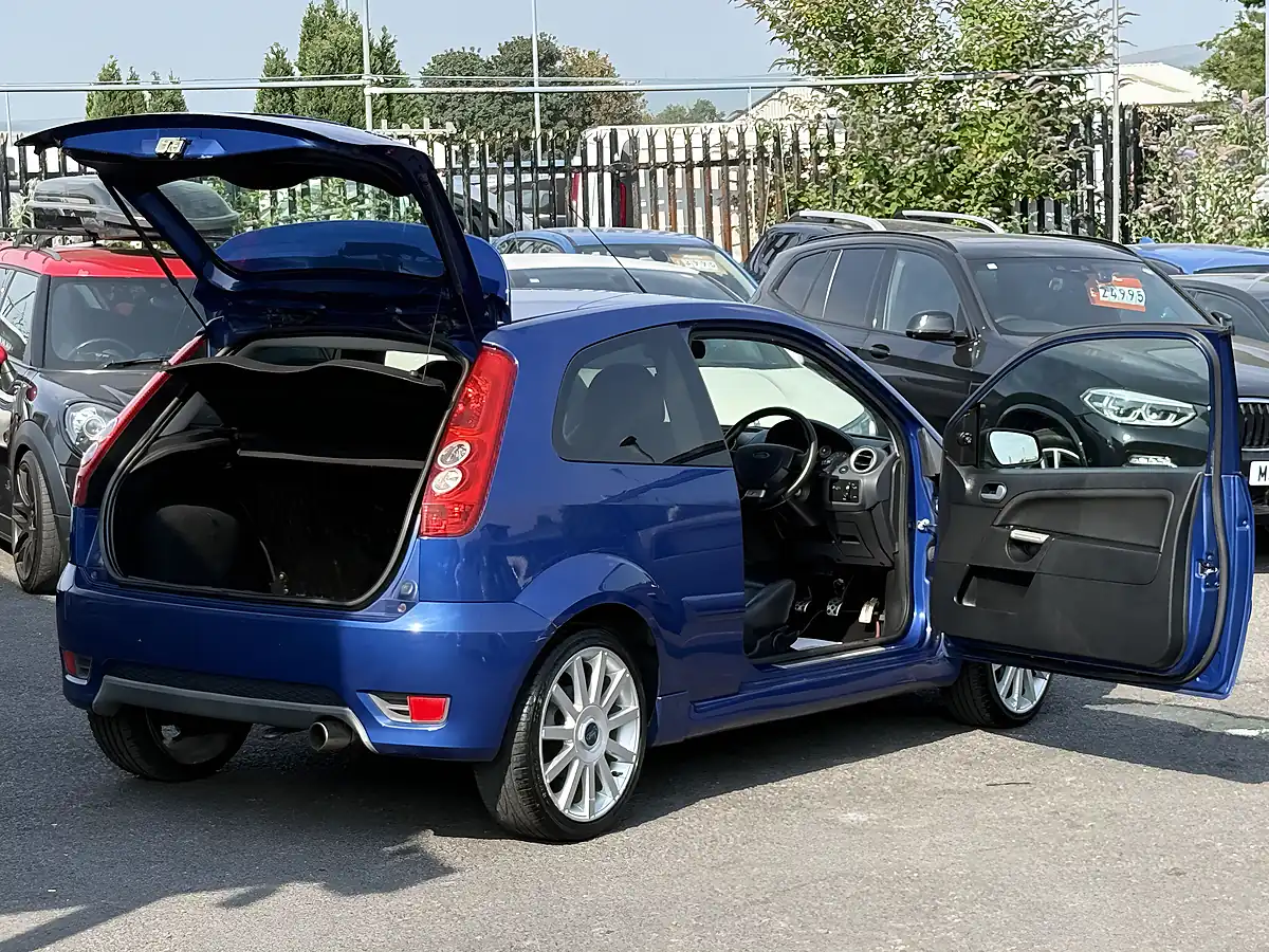 Used 2006 Ford Fiesta ST Blue - Interior and Exterior details 2