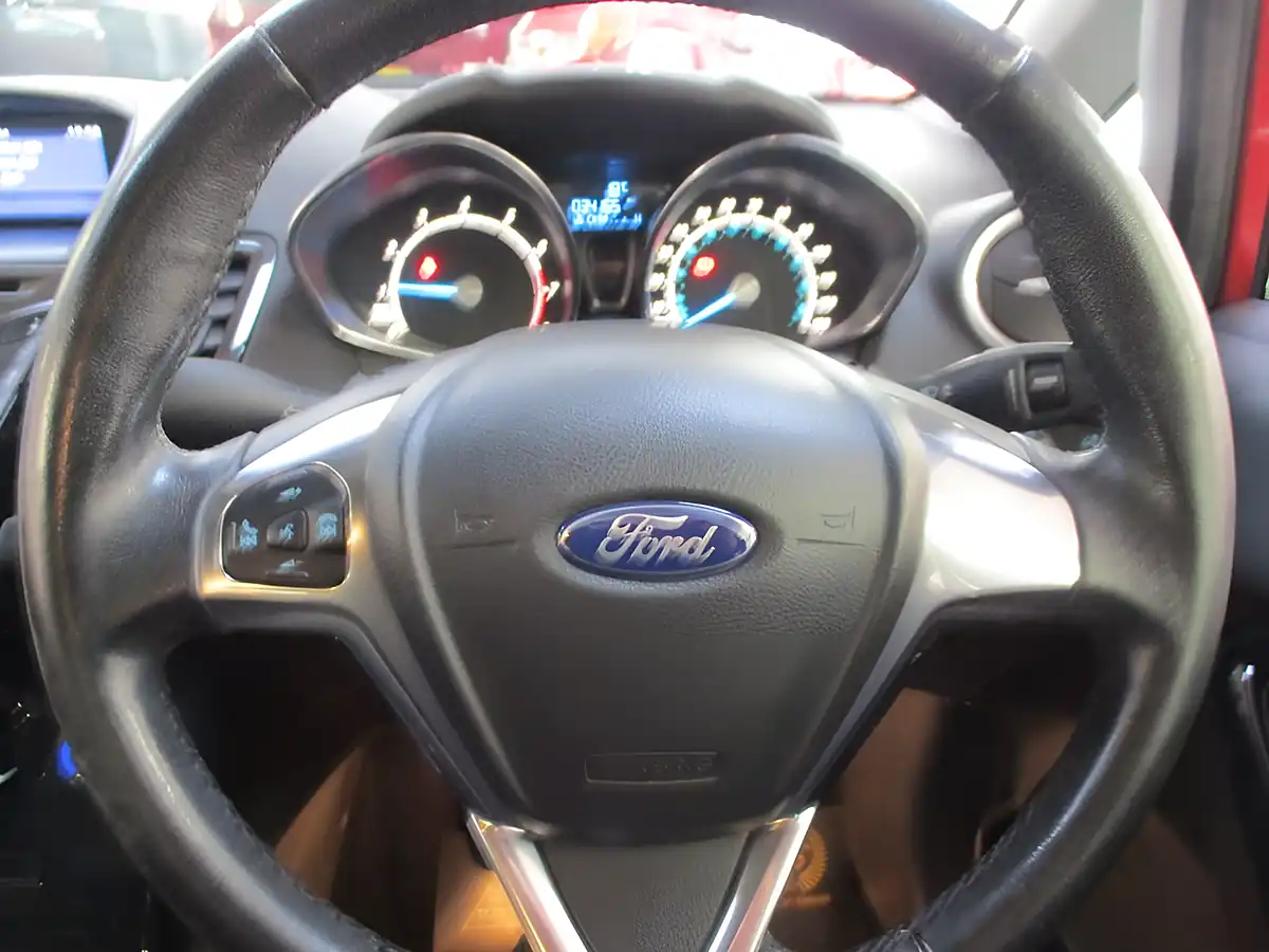 Used 2006 Ford Fiesta Zetec Red - Interior and Exterior details 6