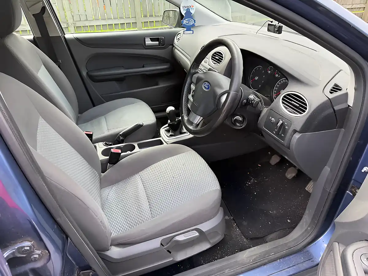 Used 2006 Ford Focus Sport Blue - Interior and Exterior details 12