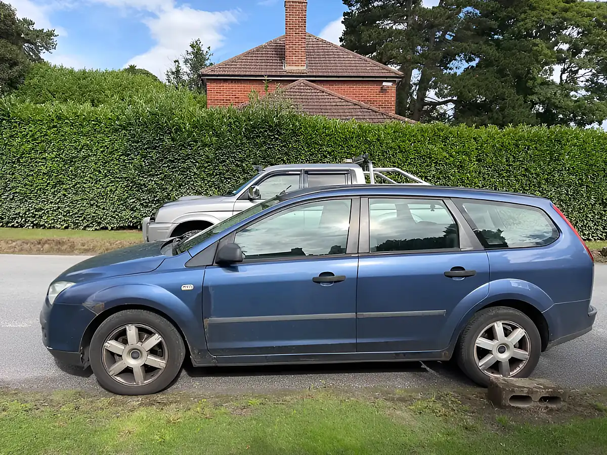 Used 2006 Ford Focus Sport Blue - Interior and Exterior details 7