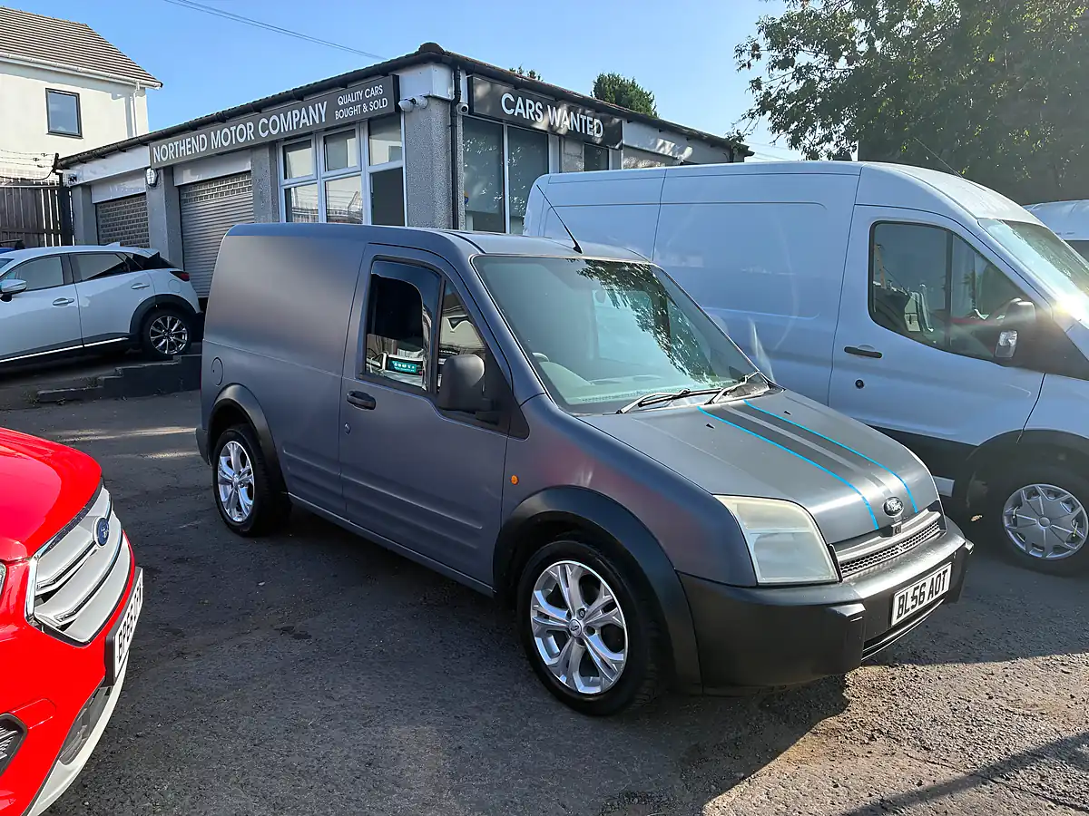 Used 2006 Ford Transit Connect T200 L Grey - Front View